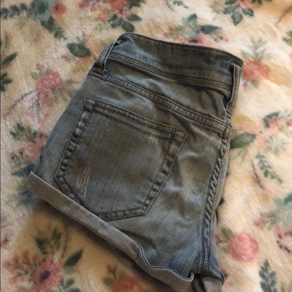 Shorts - Picture 2 of 2